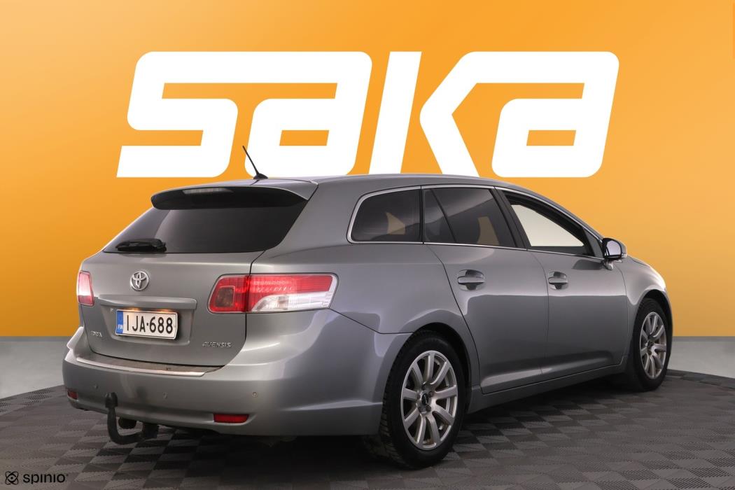 TOYOTA Avensis 2009