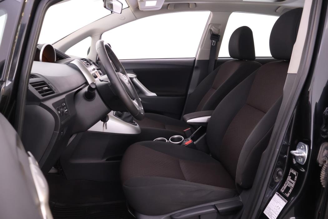 TOYOTA Verso 2011