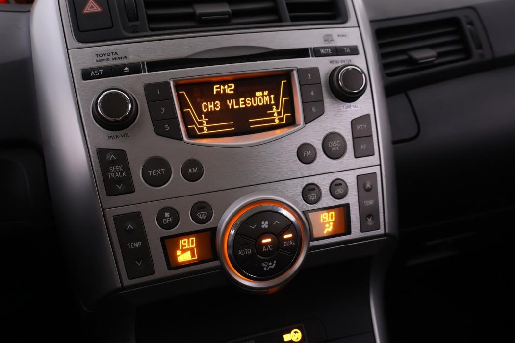 TOYOTA Verso 2011