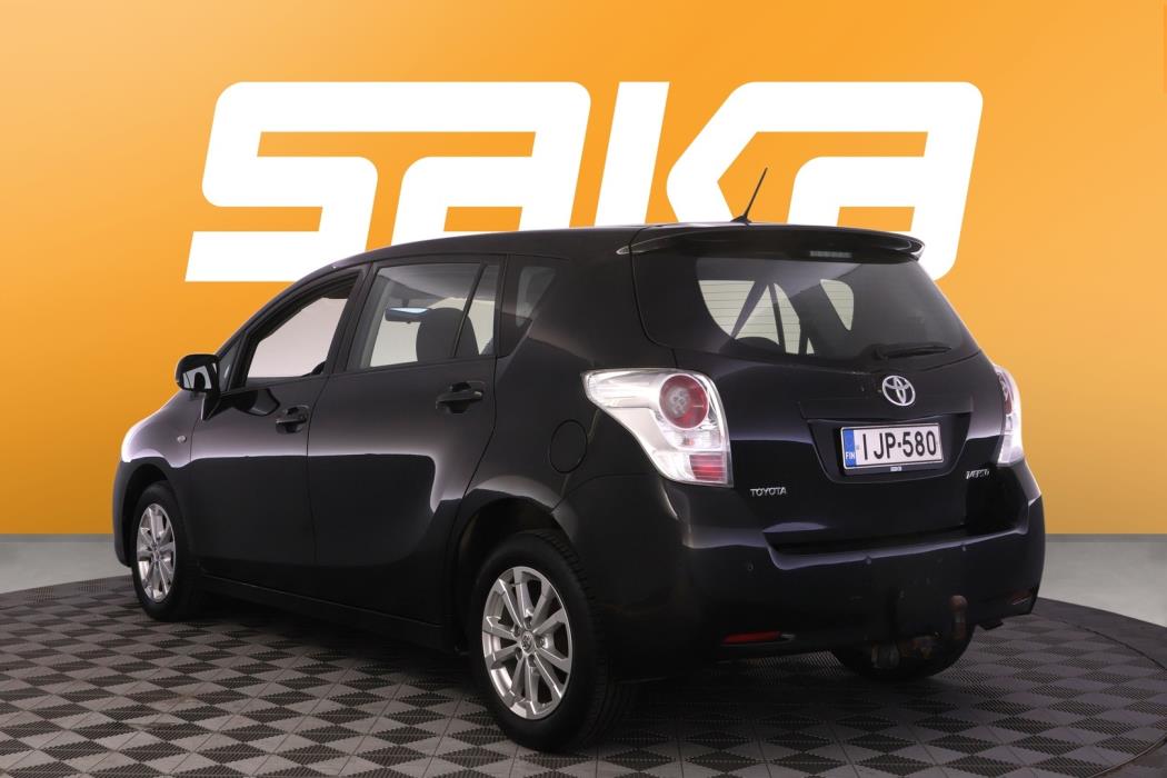 TOYOTA Verso 2011