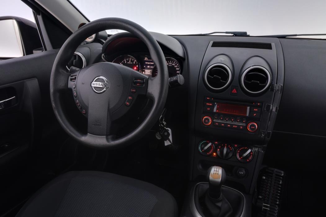 NISSAN Qashqai 2012