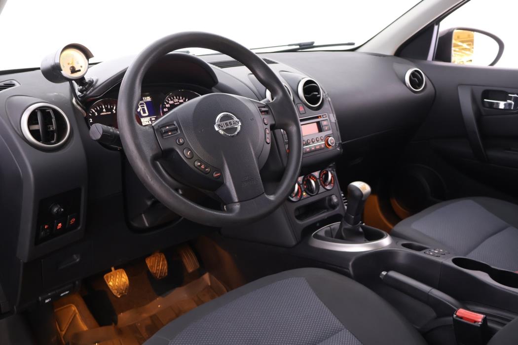 NISSAN Qashqai 2012