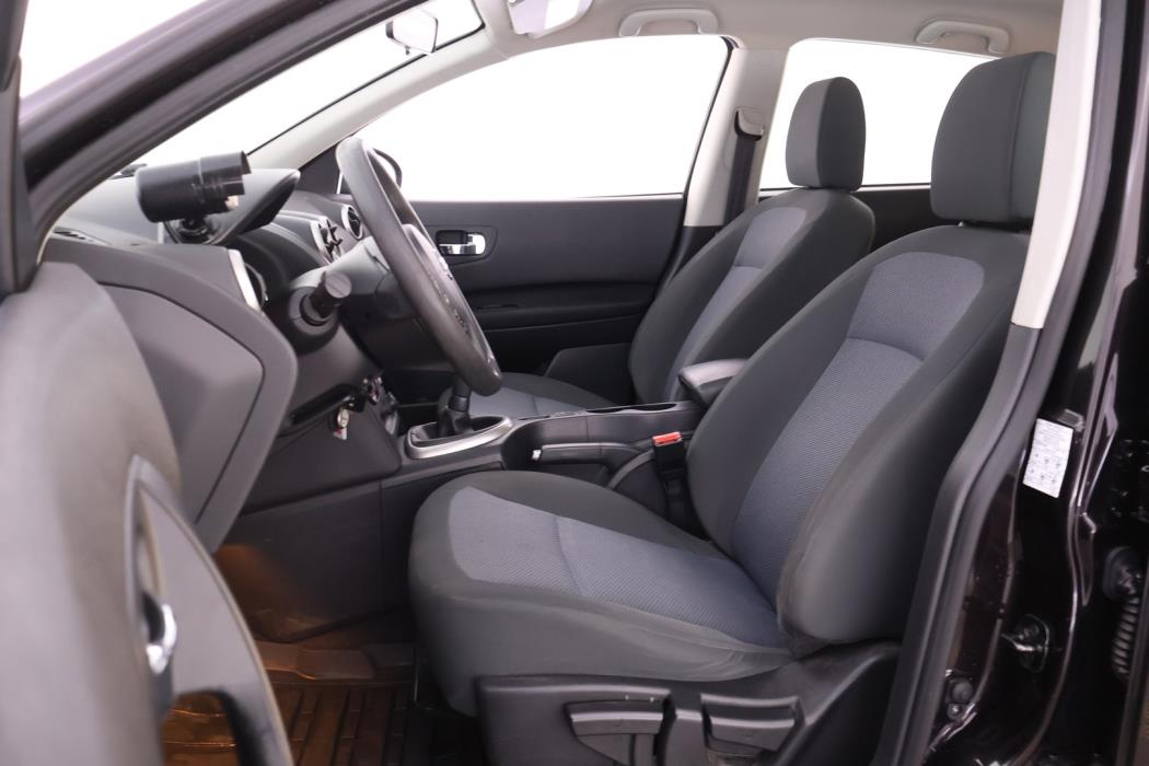 NISSAN Qashqai 2012