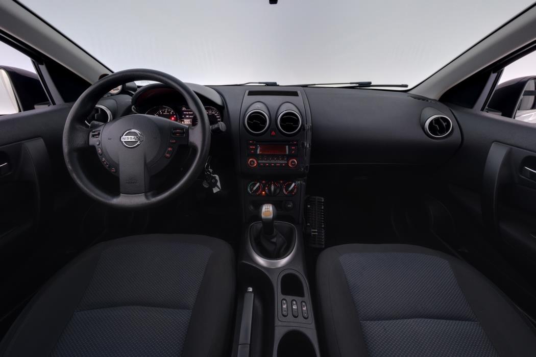NISSAN Qashqai 2012