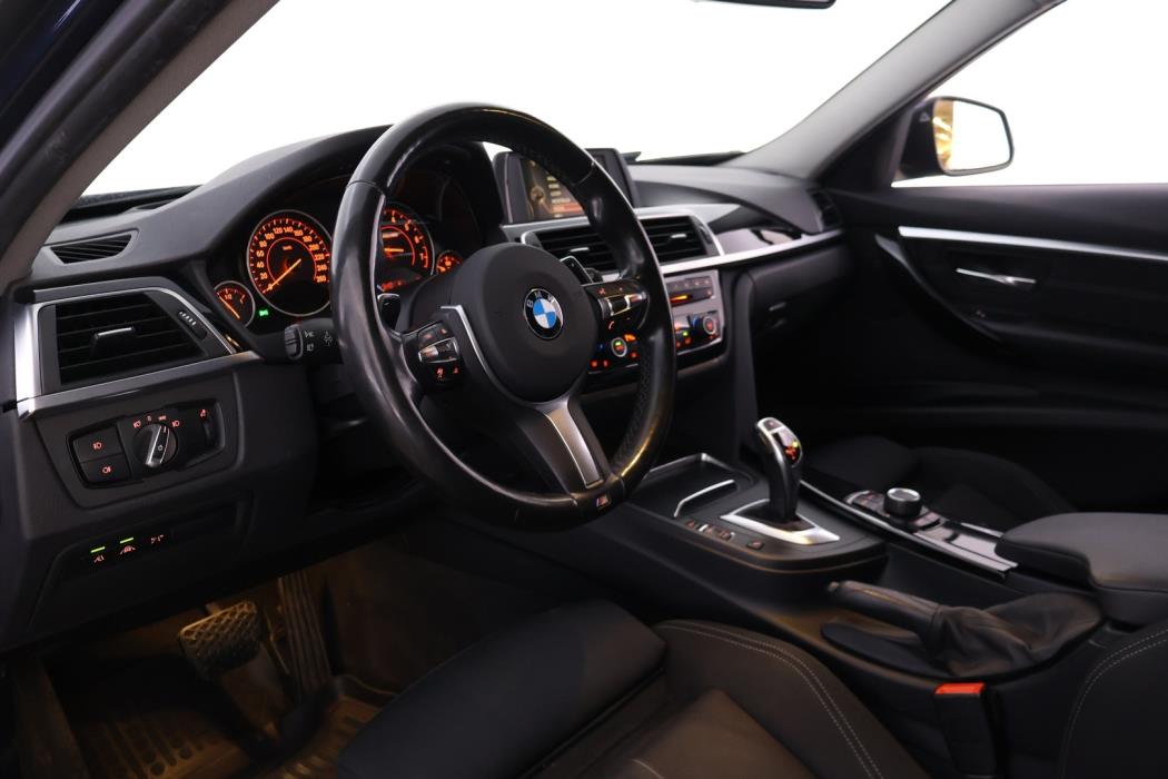 BMW 330 2016