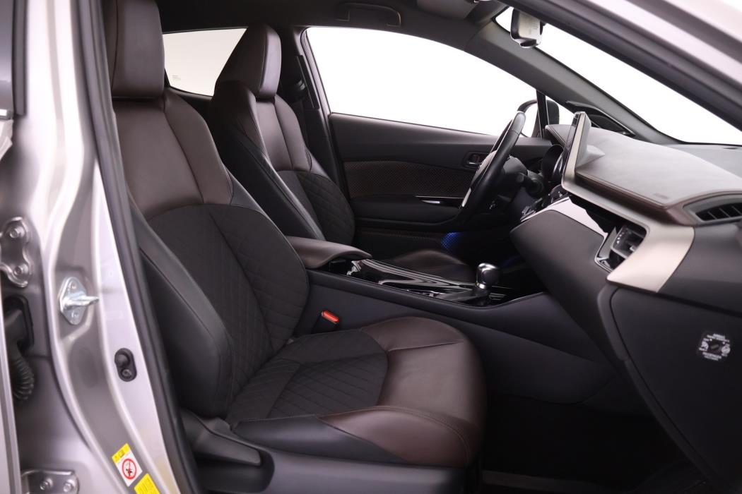 TOYOTA C-HR 2017