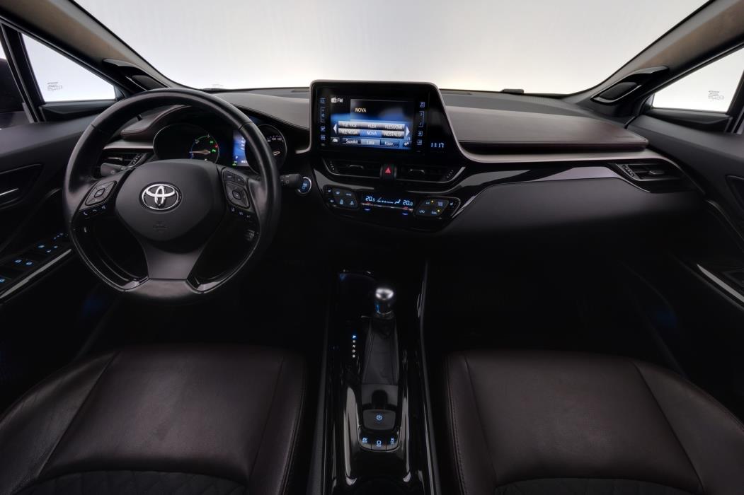 TOYOTA C-HR 2017