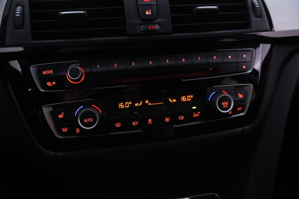 BMW 330 2016