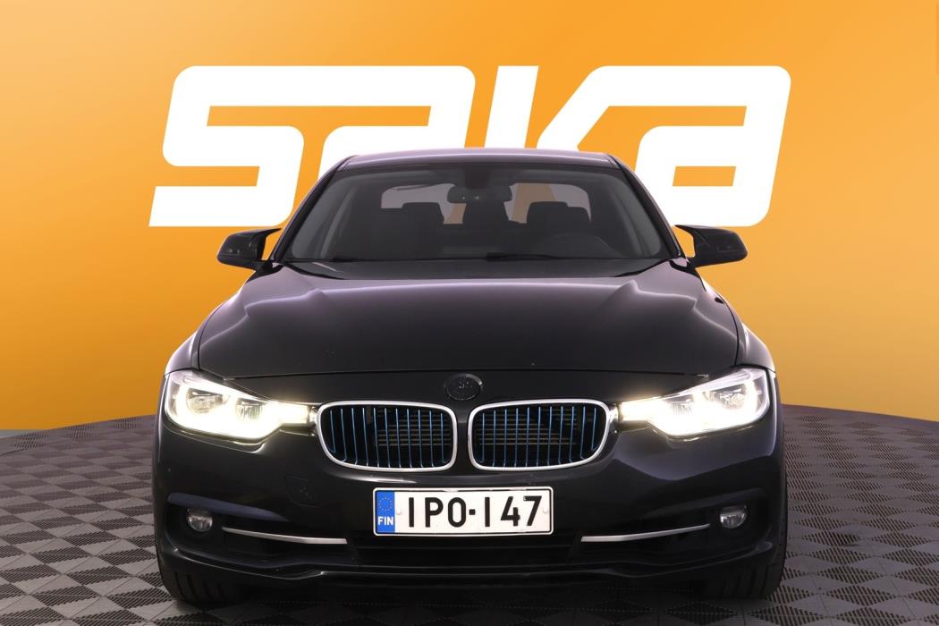 BMW 330 2016