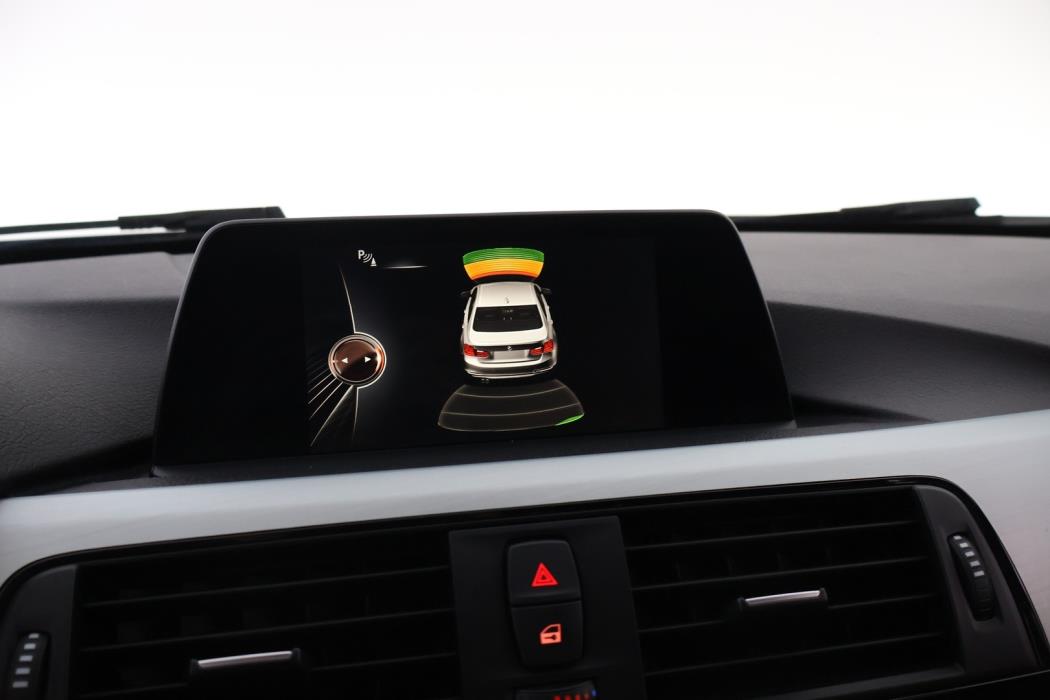 BMW 330 2016