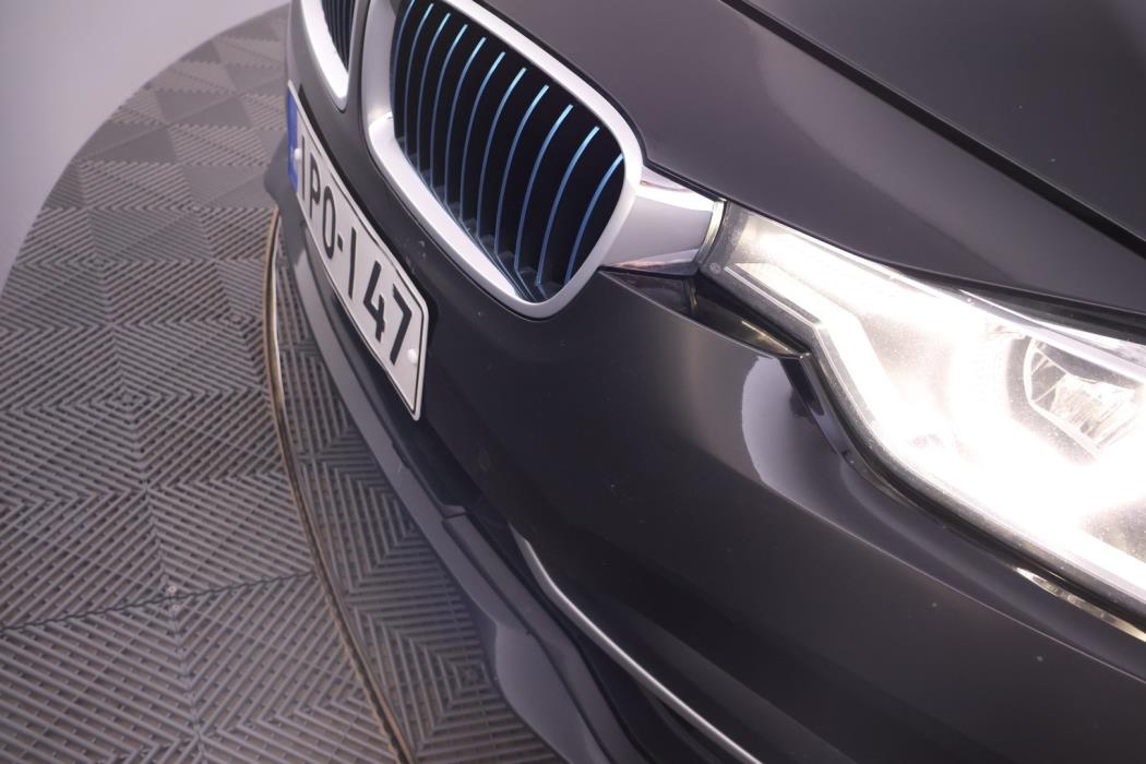 BMW 330 2016