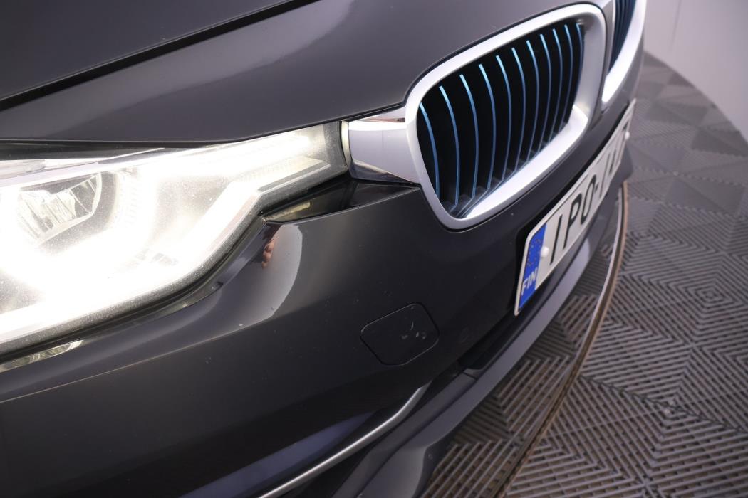 BMW 330 2016