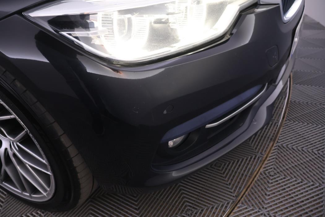 BMW 330 2016