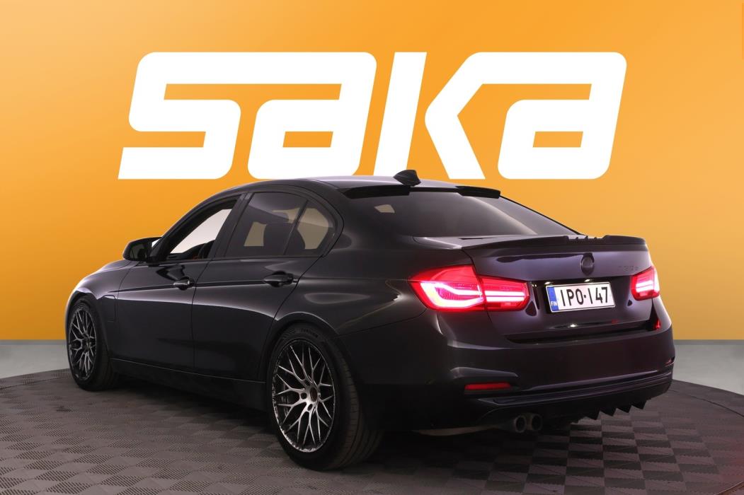 BMW 330 2016