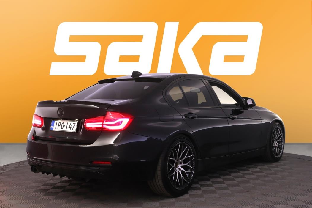 BMW 330 2016