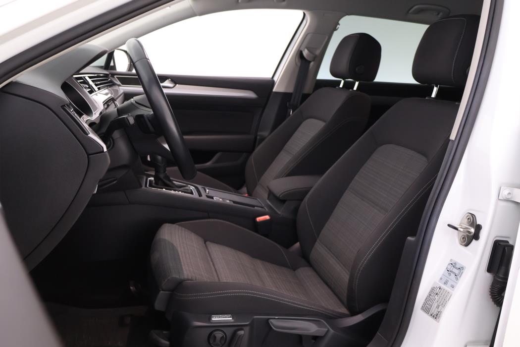 VOLKSWAGEN Passat 2020