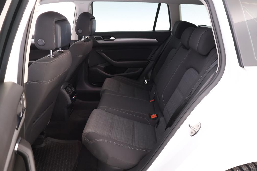 VOLKSWAGEN Passat 2020