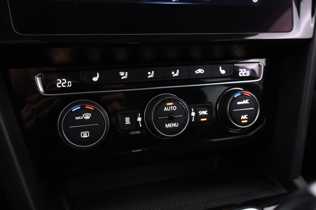 VOLKSWAGEN Passat 2020