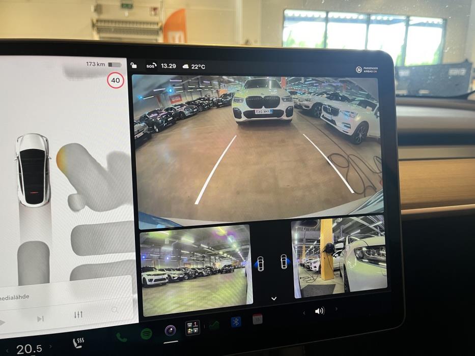TESLA Model Y 2022