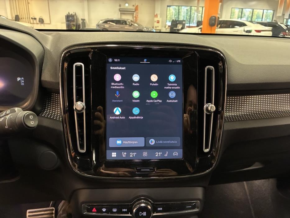 VOLVO XC40 2021