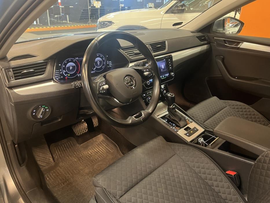 SKODA Superb 2021