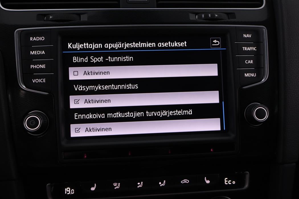 VOLKSWAGEN Golf 2017