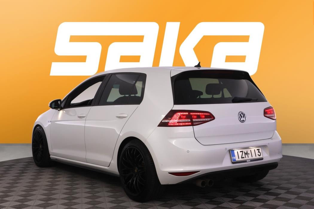 VOLKSWAGEN Golf 2017