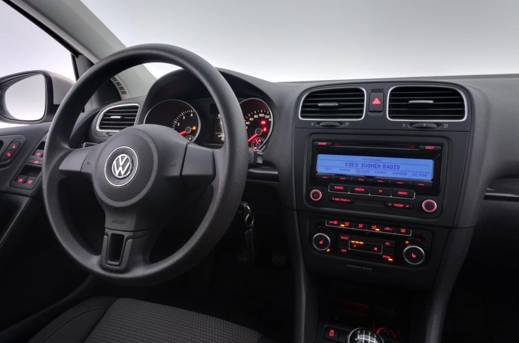 VOLKSWAGEN Golf 2011