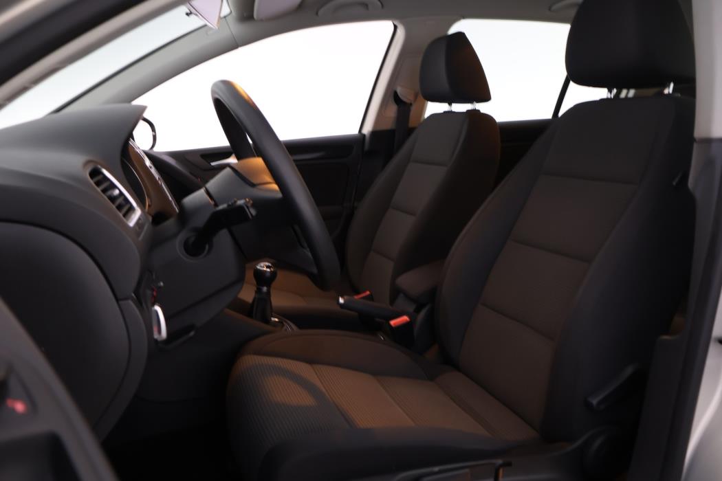 VOLKSWAGEN Golf 2011