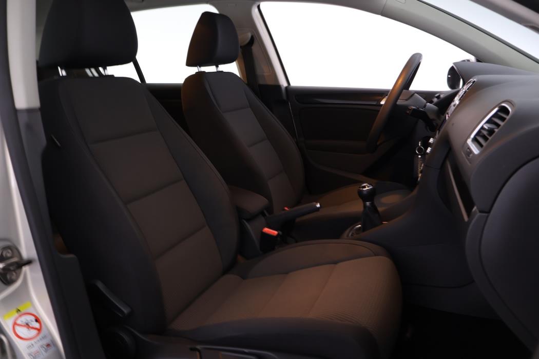 VOLKSWAGEN Golf 2011