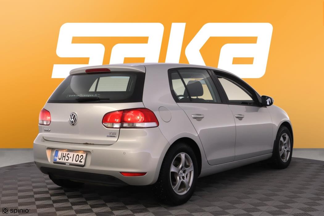 VOLKSWAGEN Golf 2011