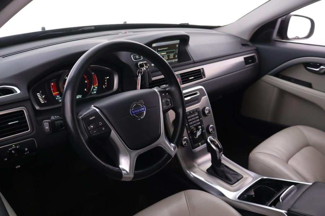 VOLVO V70 2014