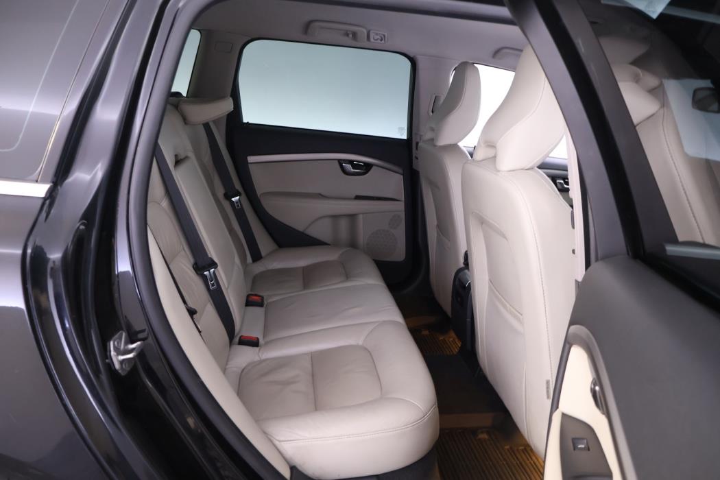 VOLVO V70 2014