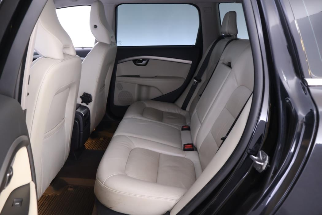 VOLVO V70 2014