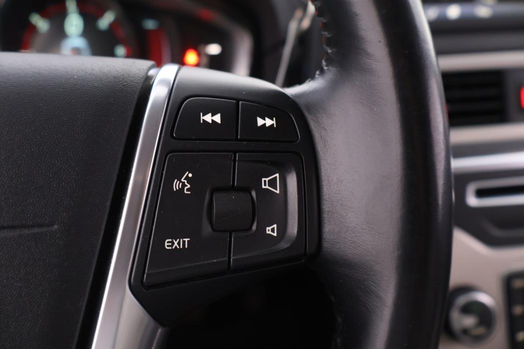 VOLVO V70 2014
