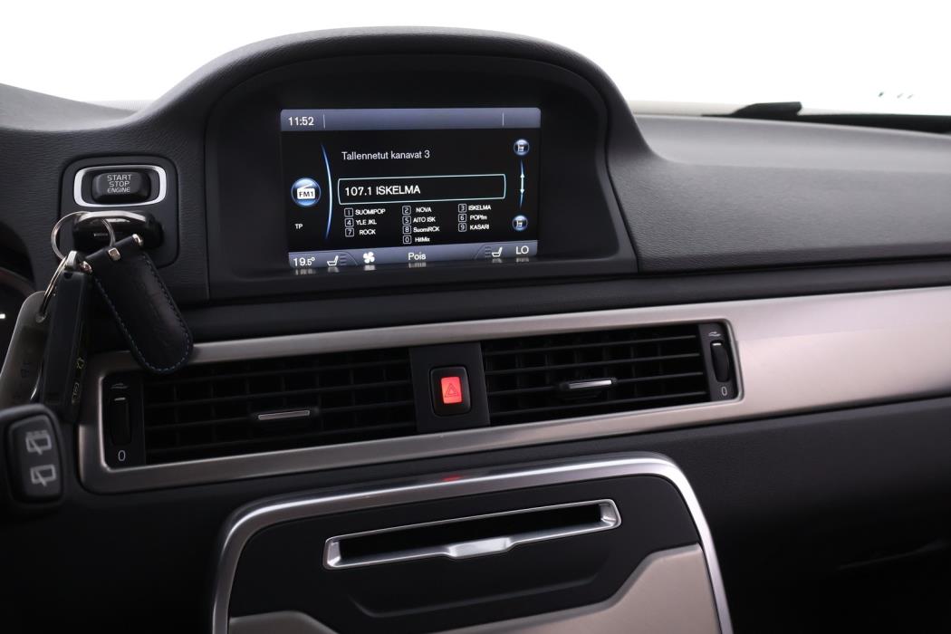VOLVO V70 2014