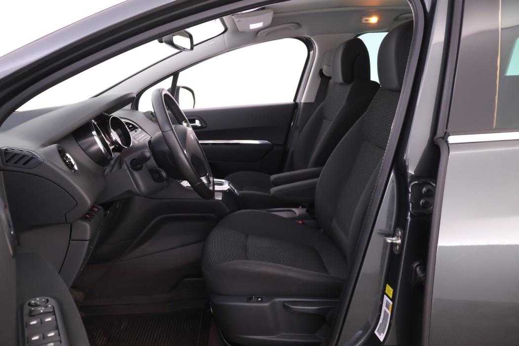 PEUGEOT 5008 2017