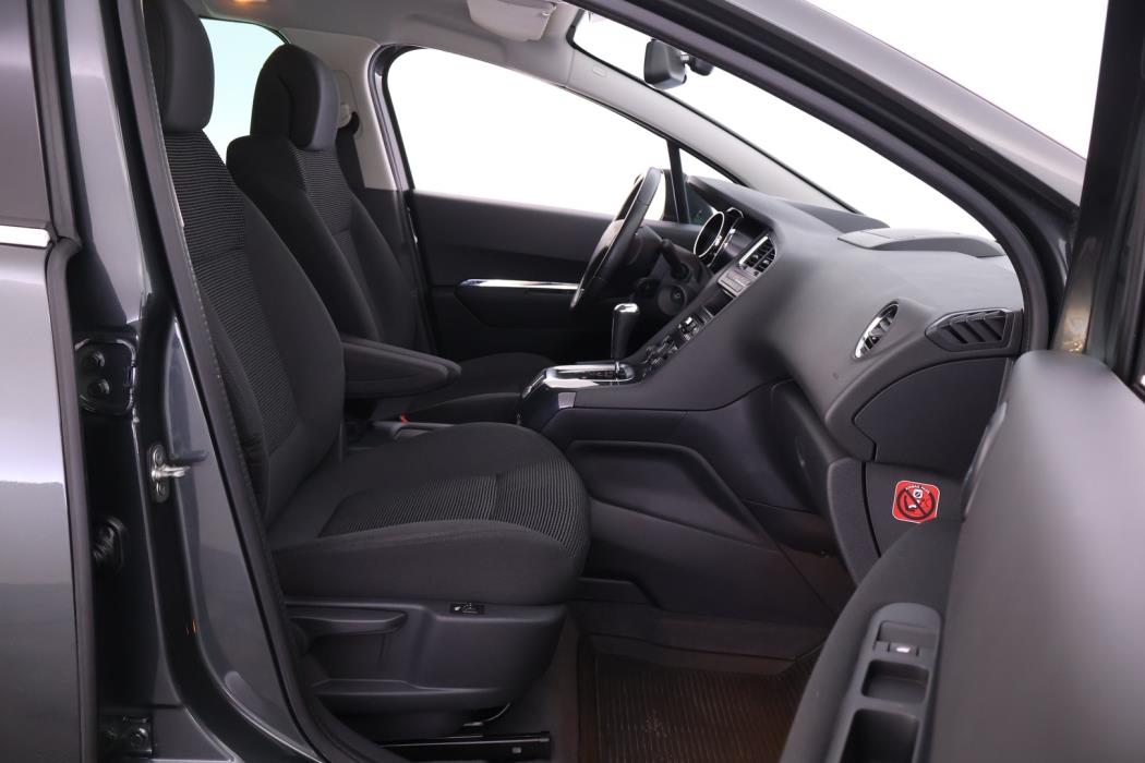 PEUGEOT 5008 2017
