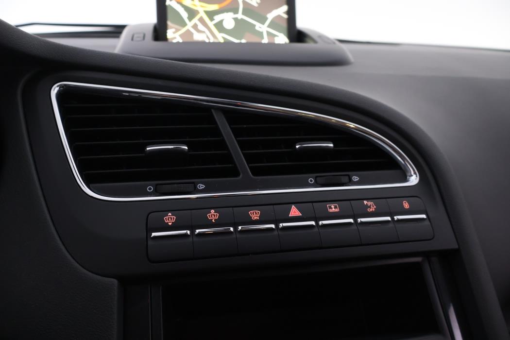 PEUGEOT 5008 2017