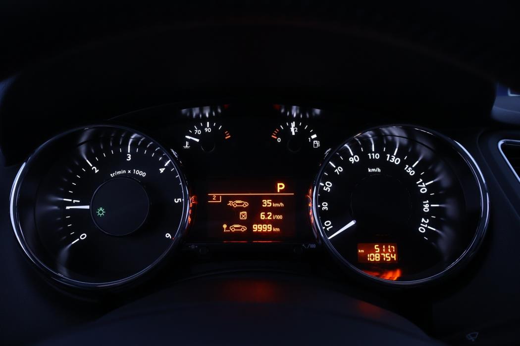 PEUGEOT 5008 2017