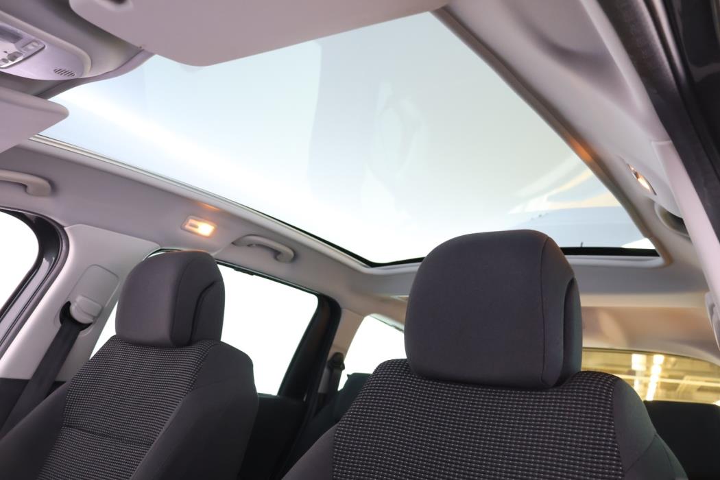 PEUGEOT 5008 2017