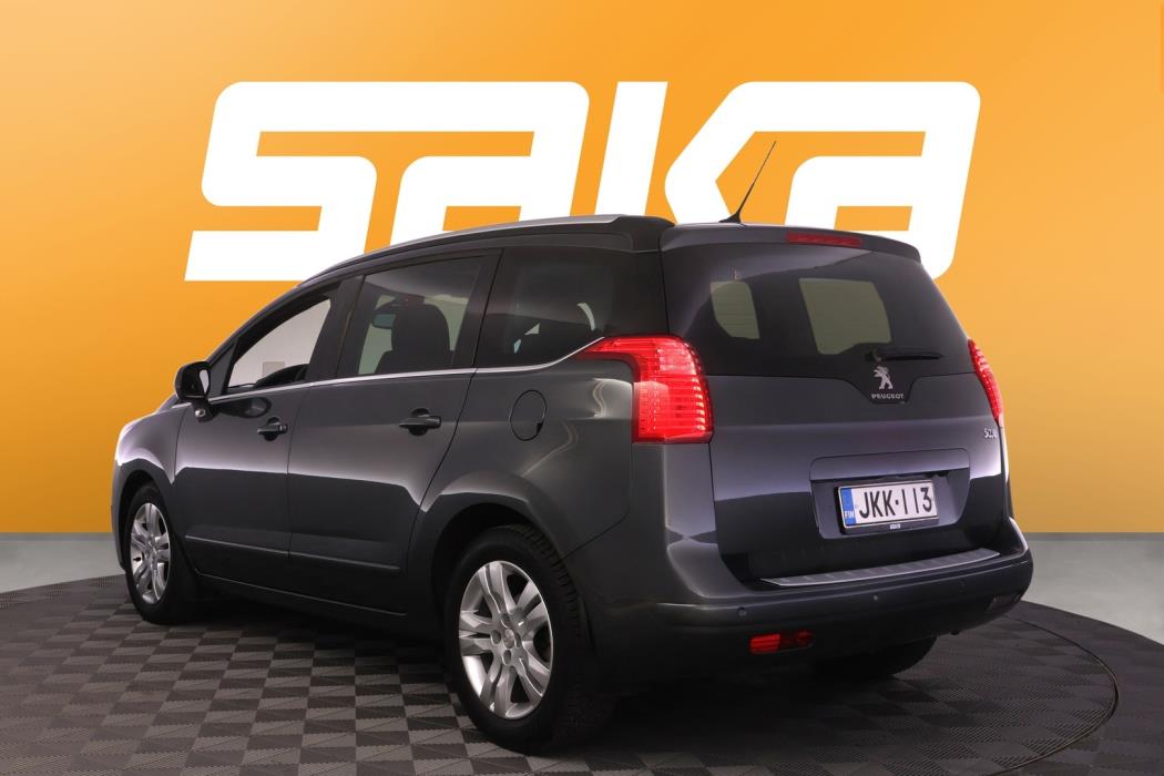 PEUGEOT 5008 2017