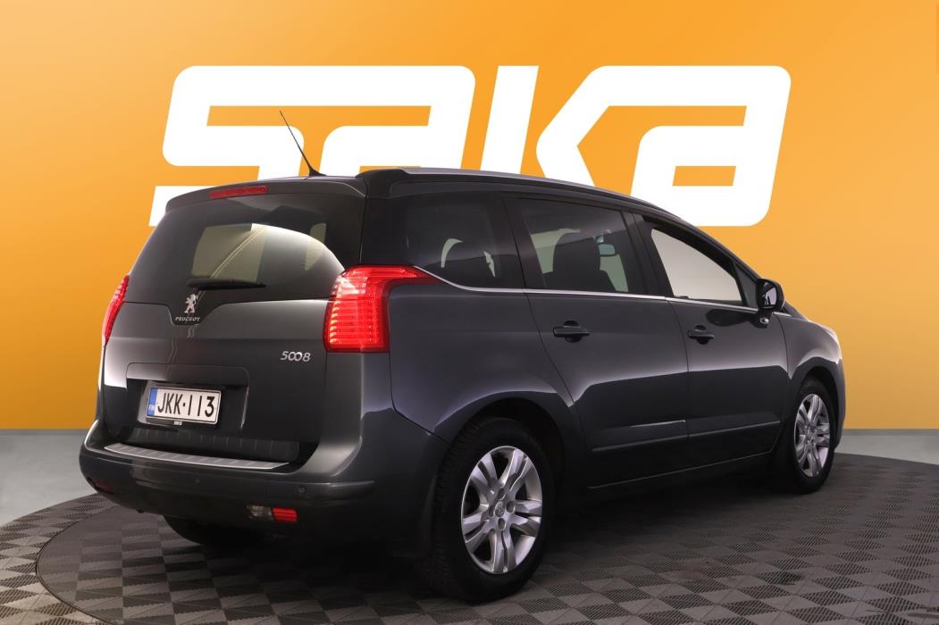 PEUGEOT 5008 2017