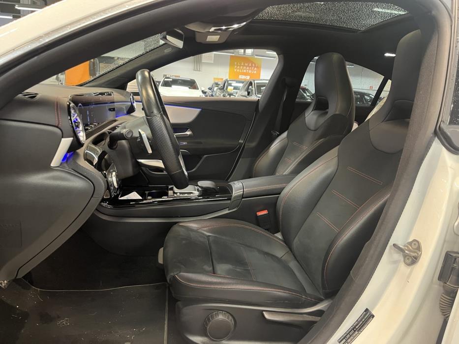 MERCEDES-BENZ CLA 2023