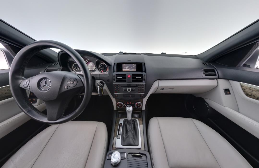 MERCEDES-BENZ C 2010