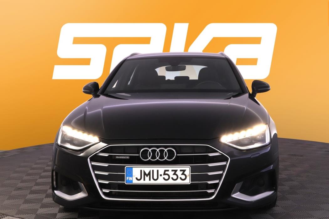 AUDI A4 2023