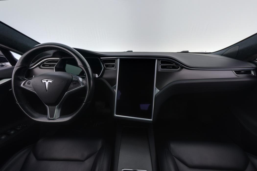 TESLA Model S 2018