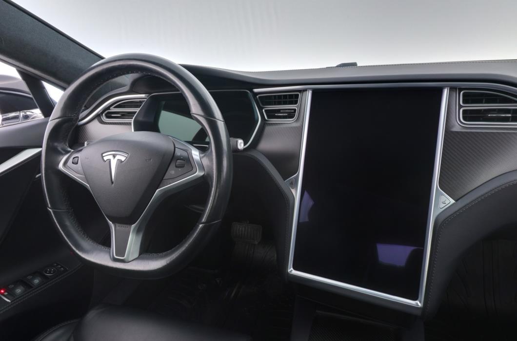 TESLA Model S 2018