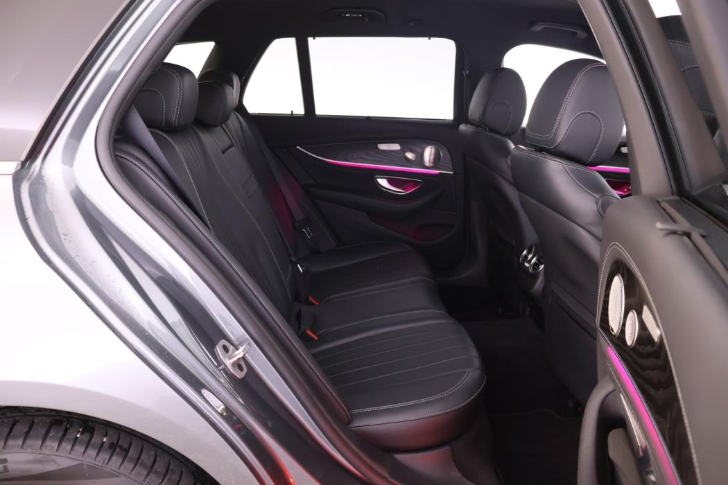 MERCEDES-BENZ E 2022