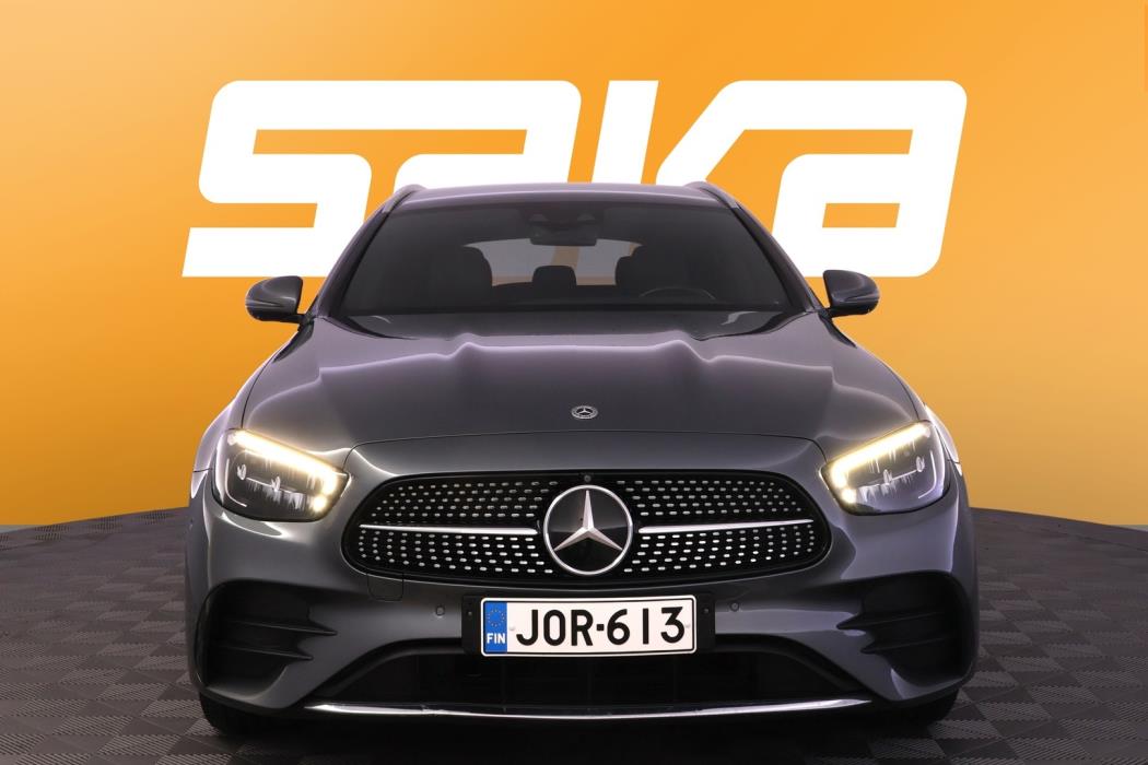MERCEDES-BENZ E 2022
